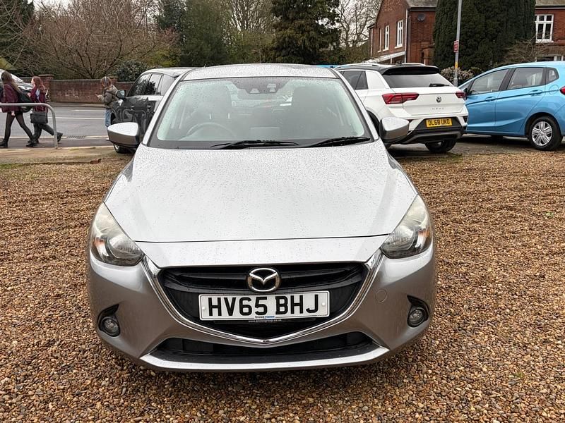 Używany Mazda 2 90 KM (66 kW) 2015 Srebrny Hatchback
