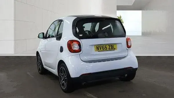Used Smart ForTwo Coupé Passion Premium 2015 White Coupe