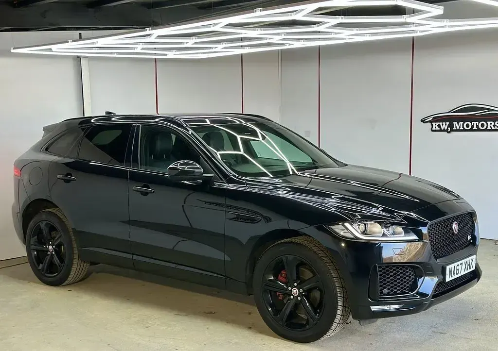 Used Jaguar F-Pace S 300 HP (220 kW) 2017 Black SUV