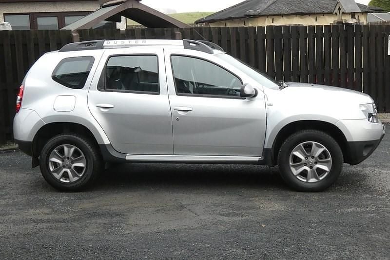 Used Dacia Duster Lauréate 2017 Silver Hatchback