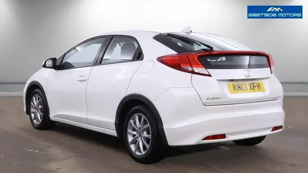 Used Honda Civic ES 2013 White Hatchback