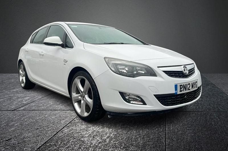 Used Vauxhall Astra SRi 2012 White Hatchback