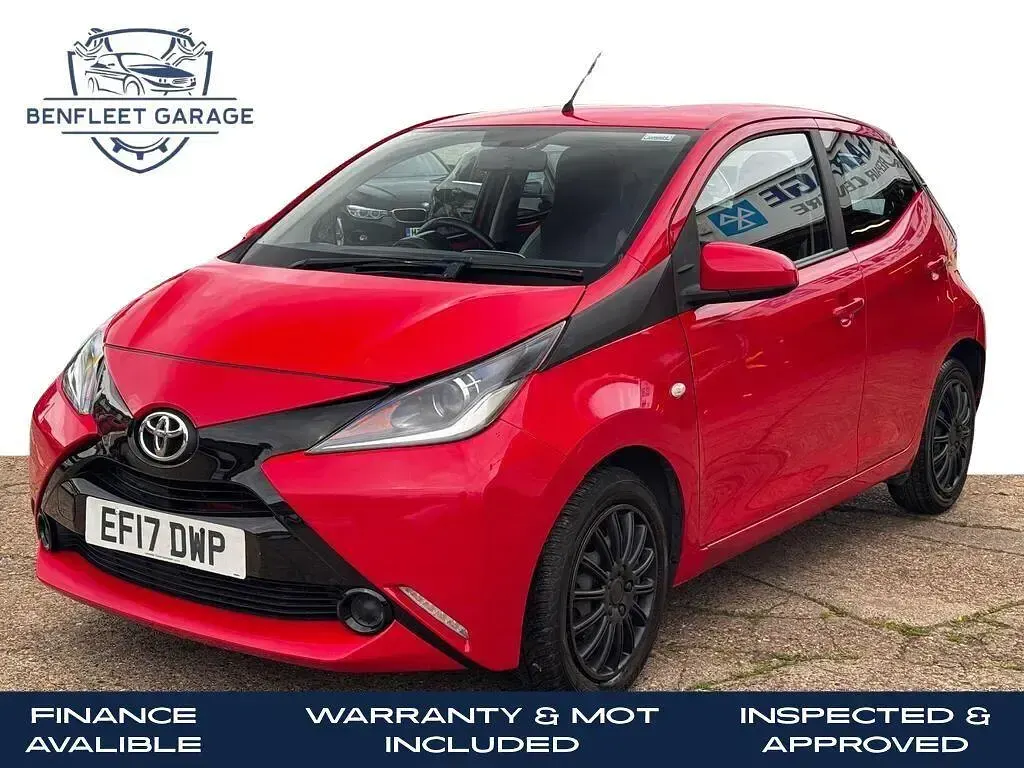 Used Toyota Aygo X-play 69 HP (50 kW) 2017 Red Hatchback
