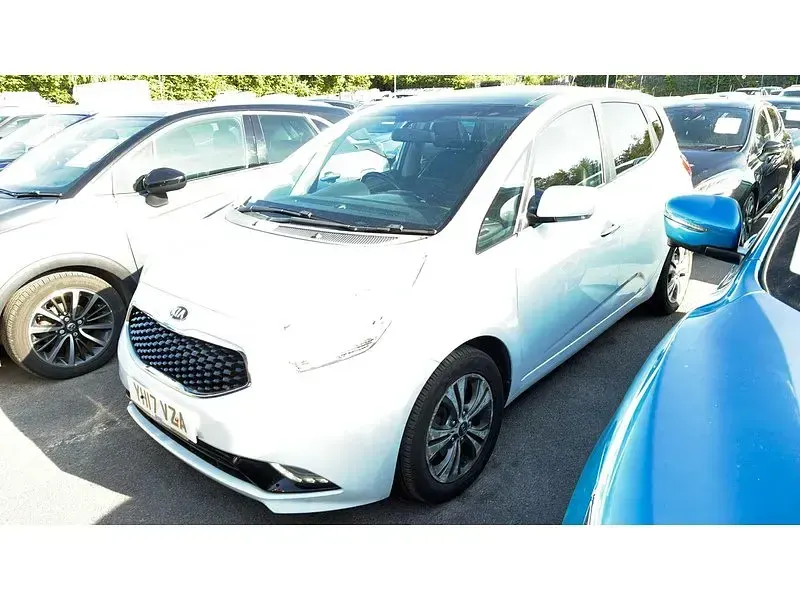 Used Kia Venga 123 HP (90 kW) 2017 White Hatchback