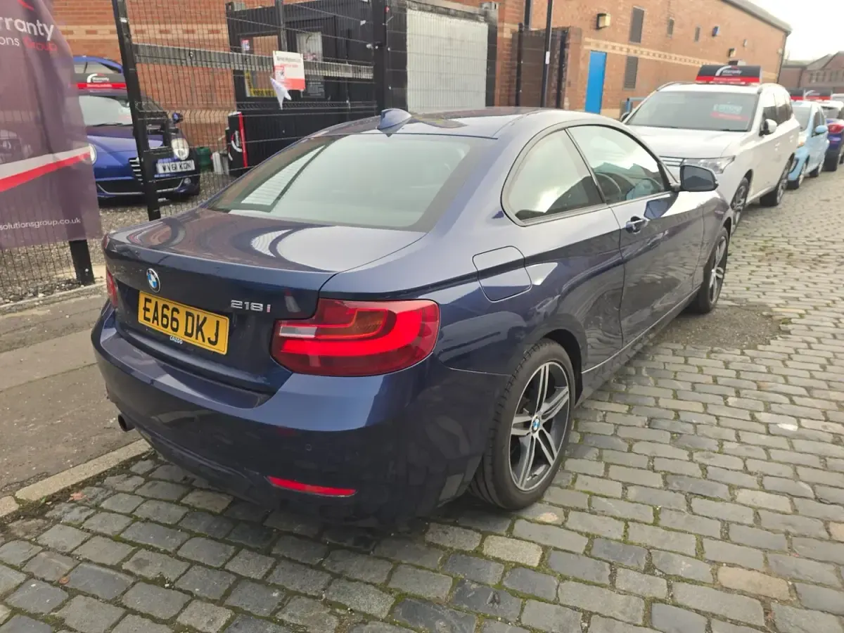 Used BMW 218 Sport Line 2016 Blue Coupe