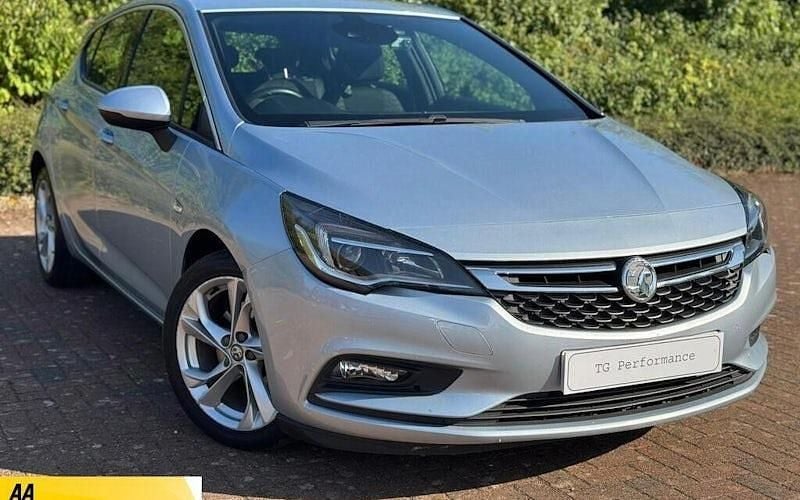 Used 2019 Vauxhall Astra SRi Hatchback | £5,000 (Good price) - Image 1/4