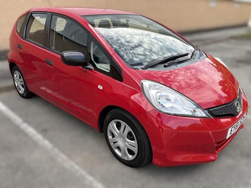 Red Used 2011 Honda Jazz S Hatchback | £3,995 (Fair price) - Image 1/4