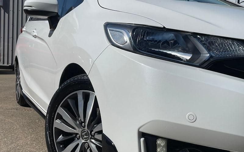 Begagnad Honda Jazz EX 102 HK (75 kW) 2017 Halvkombi