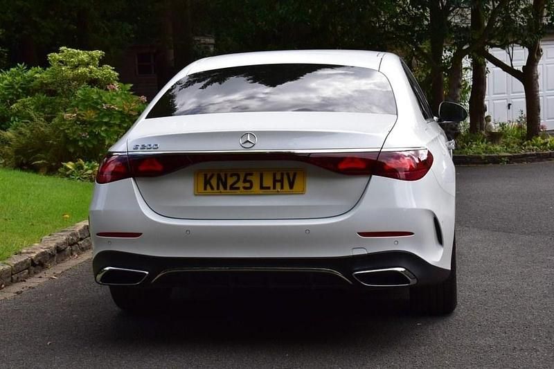 Used Mercedes E200 AMG line 2025 White Sedan