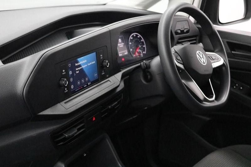 Used VW Caddy 102 HP (75 kW) 2022 White MPV