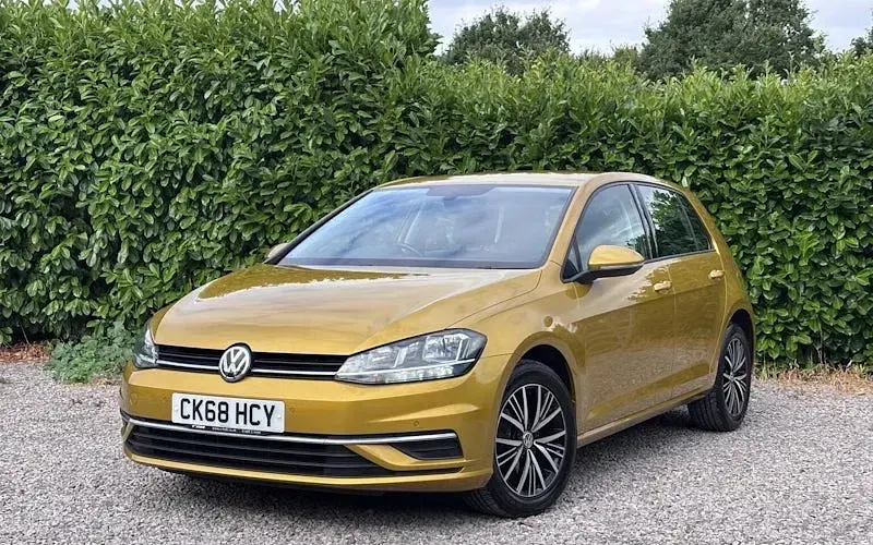 Used VW Golf VII SE 110 HP (80 kW) 2018 Hatchback