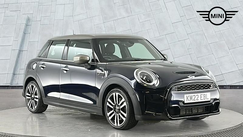 Used Mini Cooper S Exclusive 176 HP (129 kW) 2022 Black Hatchback