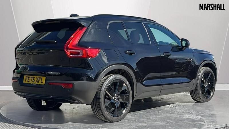 Usado Volvo XC40 Plus 163 CV (119 kW) 2025 Negro SUV