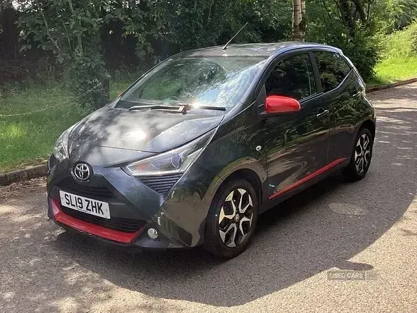 Used Toyota Aygo Trend 72 HP (52 kW) 2019 Grey Hatchback