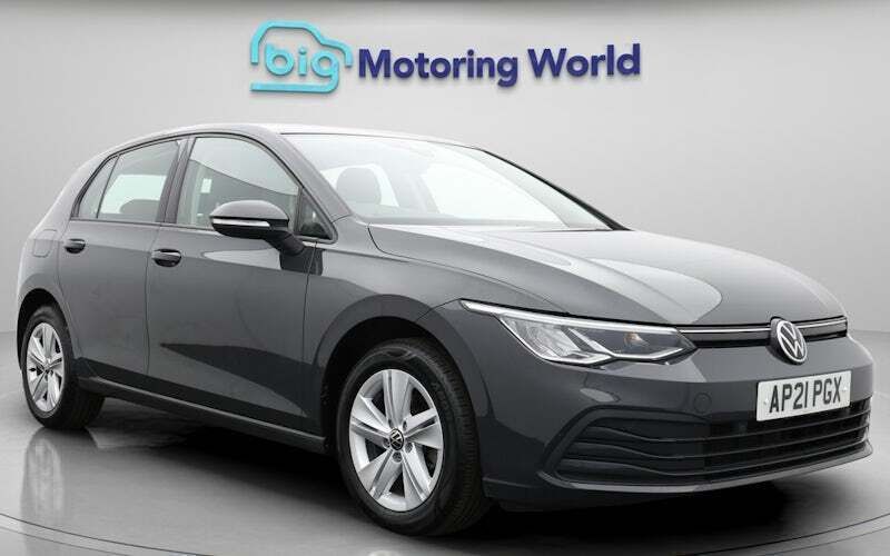 Used 2024 VW Golf VIII Life Hatchback | £15,300 (Super price) - Image 1/4