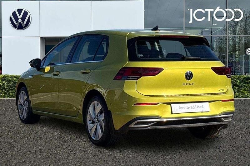 Used VW Golf VIII Style 150 HP (110 kW) 2020 Yellow Hatchback