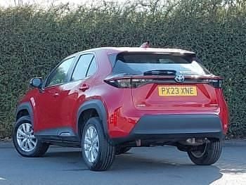 Used Toyota Yaris Hybrid 116 HP (85 kW) 2023 Red Estate