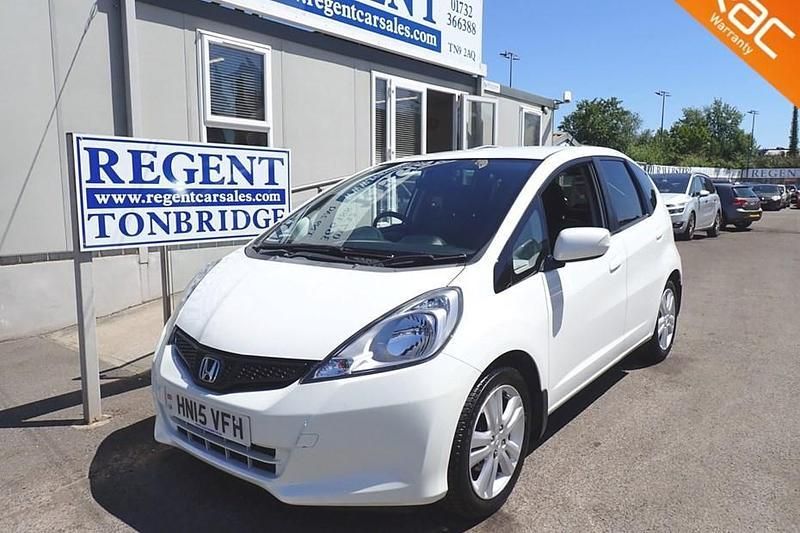 White Used 2015 Honda Jazz ES Hatchback | £7,995 (Fair price) - Image 1/1