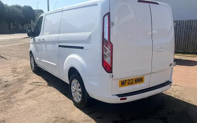 Used Ford Transit Custom Limited 131 HP (96 kW) 2022 White Van