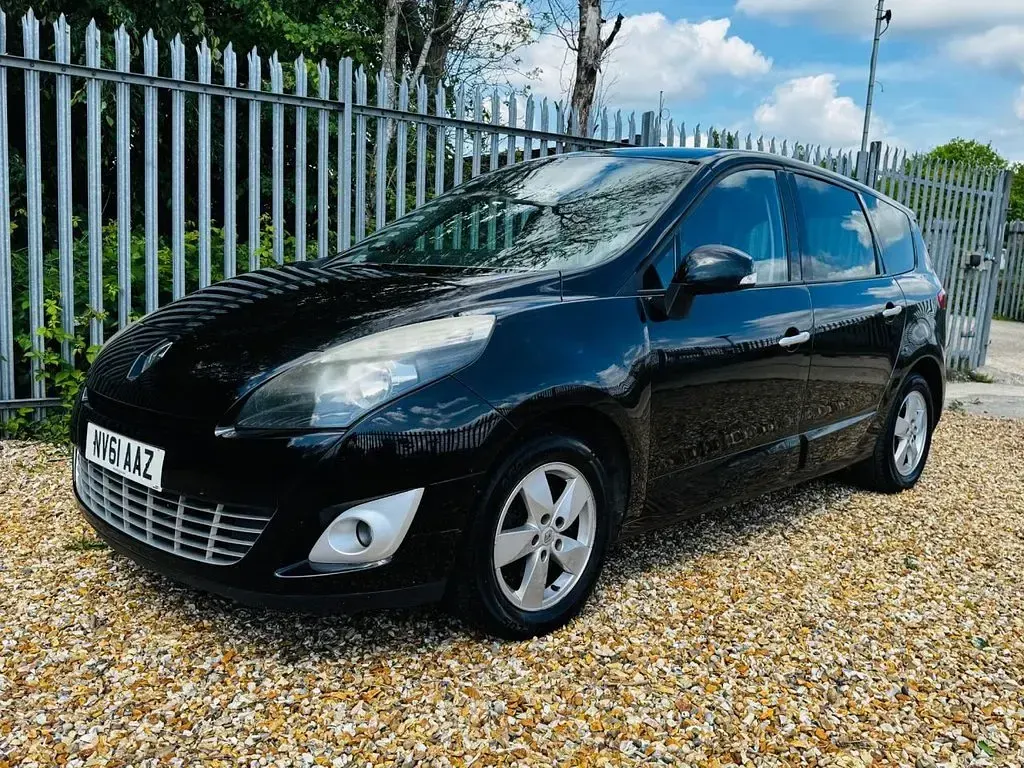 Used Renault Grand Scénic Dynamique 110 HP (80 kW) 2011 Black MPV