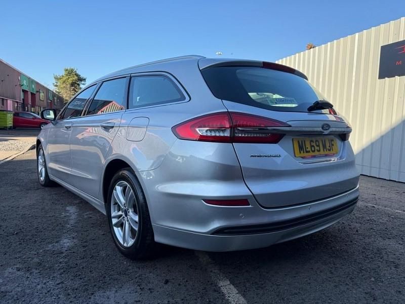 Used Ford Mondeo Zetec 150 HP (110 kW) 2019 Silver Estate