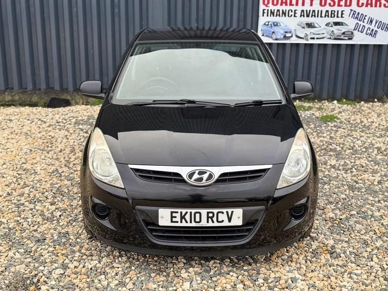 Used Hyundai i20 Classic 77 HP (56 kW) 2010 Black Hatchback