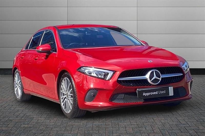 Used Mercedes A200 Executive 163 HP (119 kW) 2022 Patagonia red Sedan