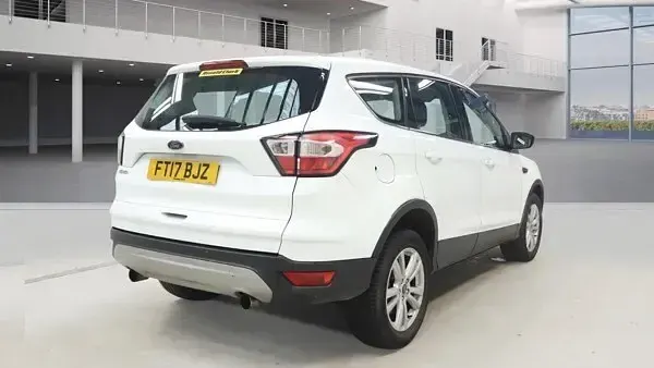 Used Ford Kuga Zetec 120 HP (88 kW) 2017 White SUV