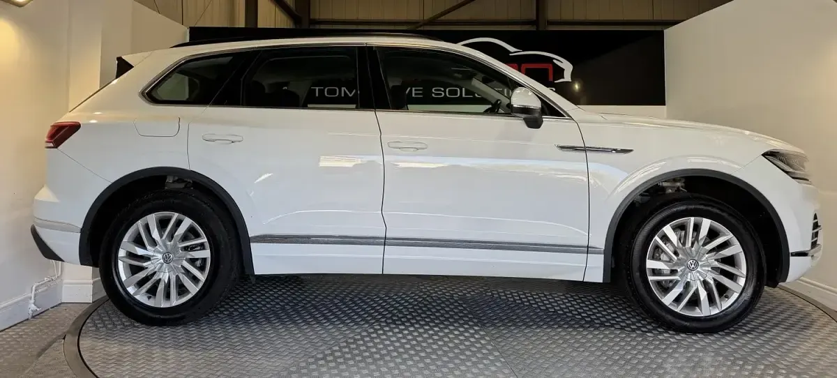 Used VW Touareg SEL 2019 White SUV