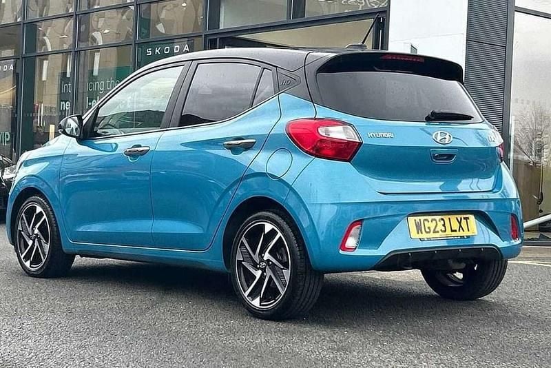 Used Hyundai i10 Premium 65 HP (47 kW) 2023 Other Hatchback