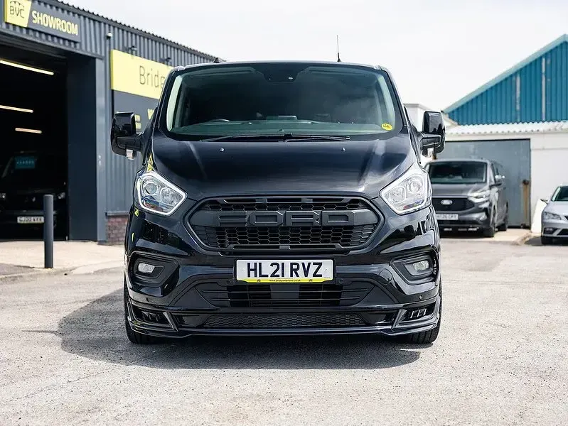 Used Ford Transit Custom Limited 130 HP (95 kW) 2021 Shadow black (metallic paint) Estate