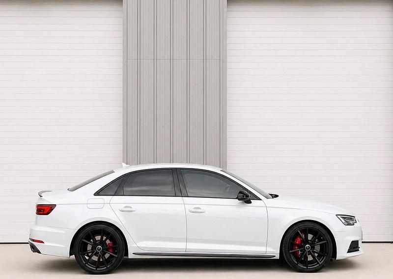 Second-hand Audi A4 Premium 354 CP (260 kW) 2018 Alb Berlinǎ