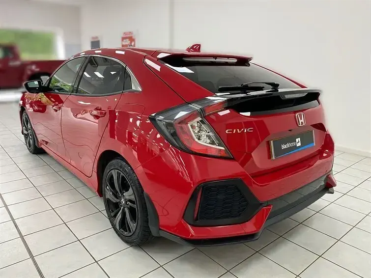 Used Honda Civic EX 126 HP (92 kW) 2020 Red Hatchback