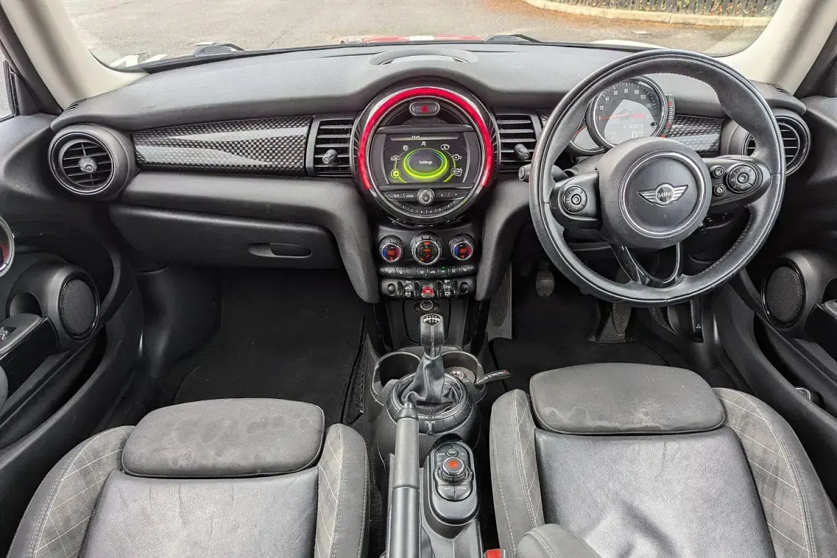 Used Mini Cooper S Hatch 207 HP (152 kW) 2017 White Hatchback