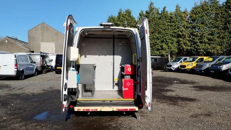 Used Vauxhall Movano 2019 White MPV
