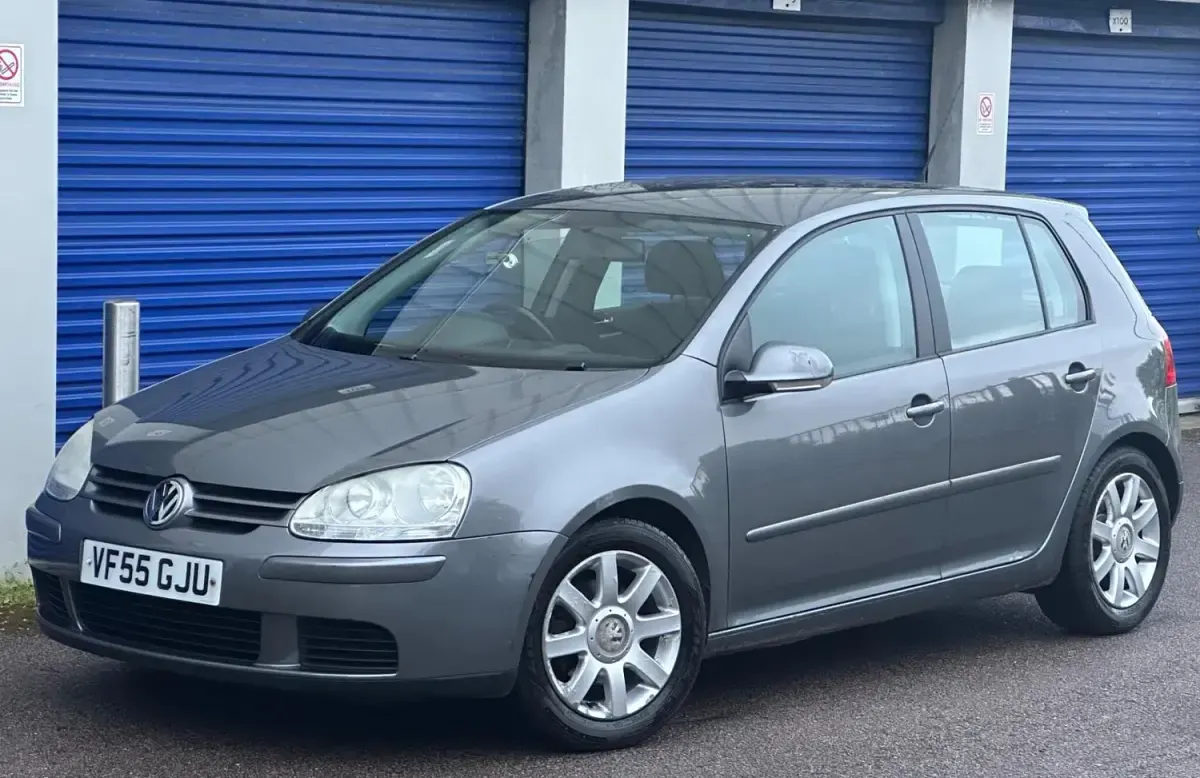 Usado VW Golf IV SE 2006 Cinzento Citadino