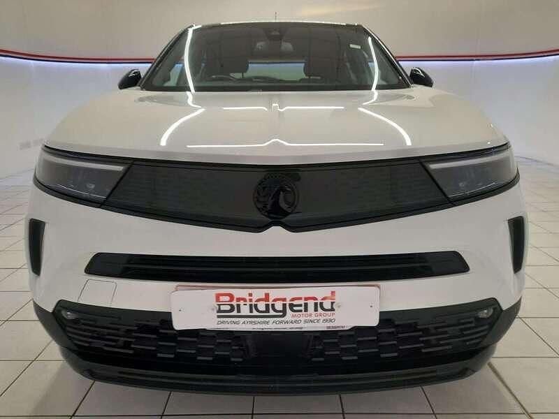 Used Vauxhall Mokka SRi 100 kW (136 HP) 2021 White SUV