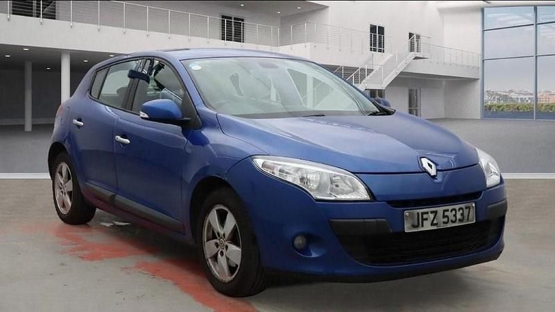 Blue Used 2011 Renault Mégane III Dynamique Hatchback | £1,995 (Good price) - Image 1/3