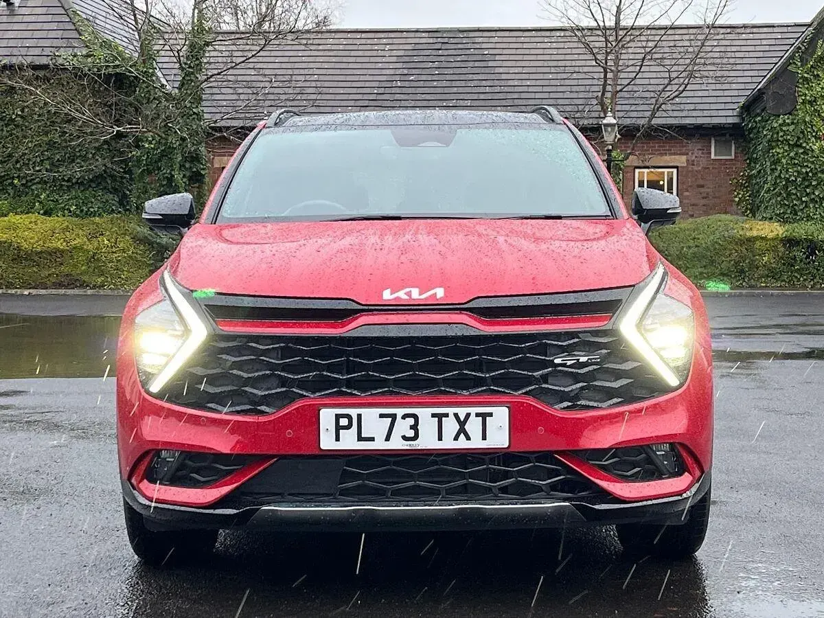 Usado Kia Sportage GT-Line S 226 HP (166 kW) 2023 Vermelho SUV