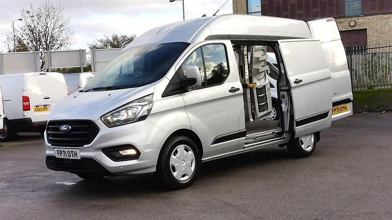 Used Ford Transit Custom Trend 105 HP (77 kW) 2022 Silver Van
