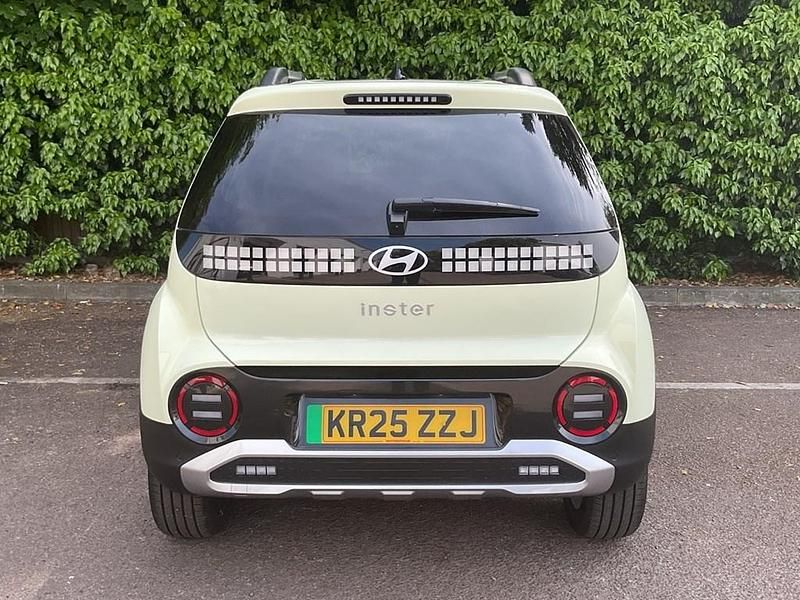 New Hyundai Inster 113 kW (154 HP) 2025 Cream Hatchback