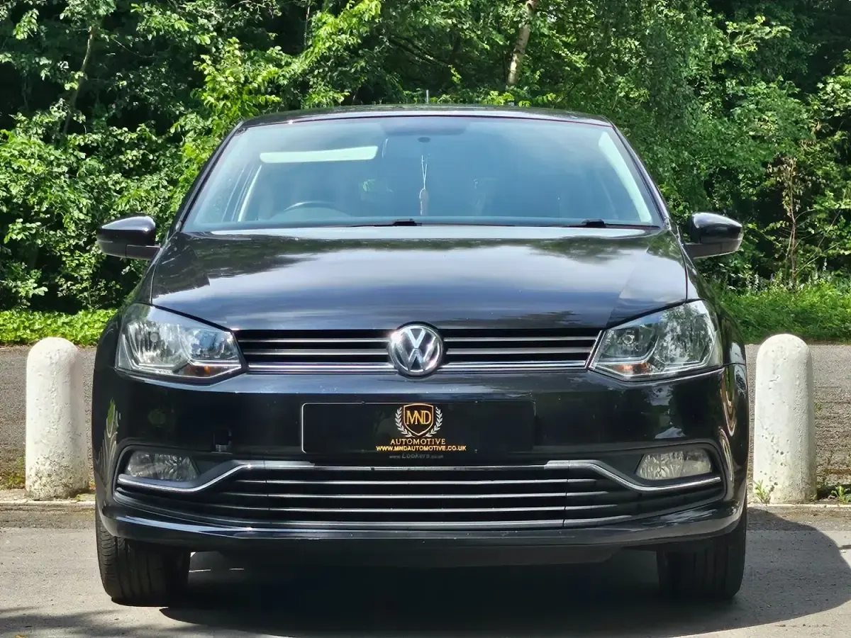 Used VW Polo SE 75 HP (55 kW) 2015 Black Hatchback