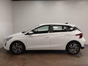 Used Hyundai i20 Advanced 100 HP (73 kW) 2025 White Hatchback