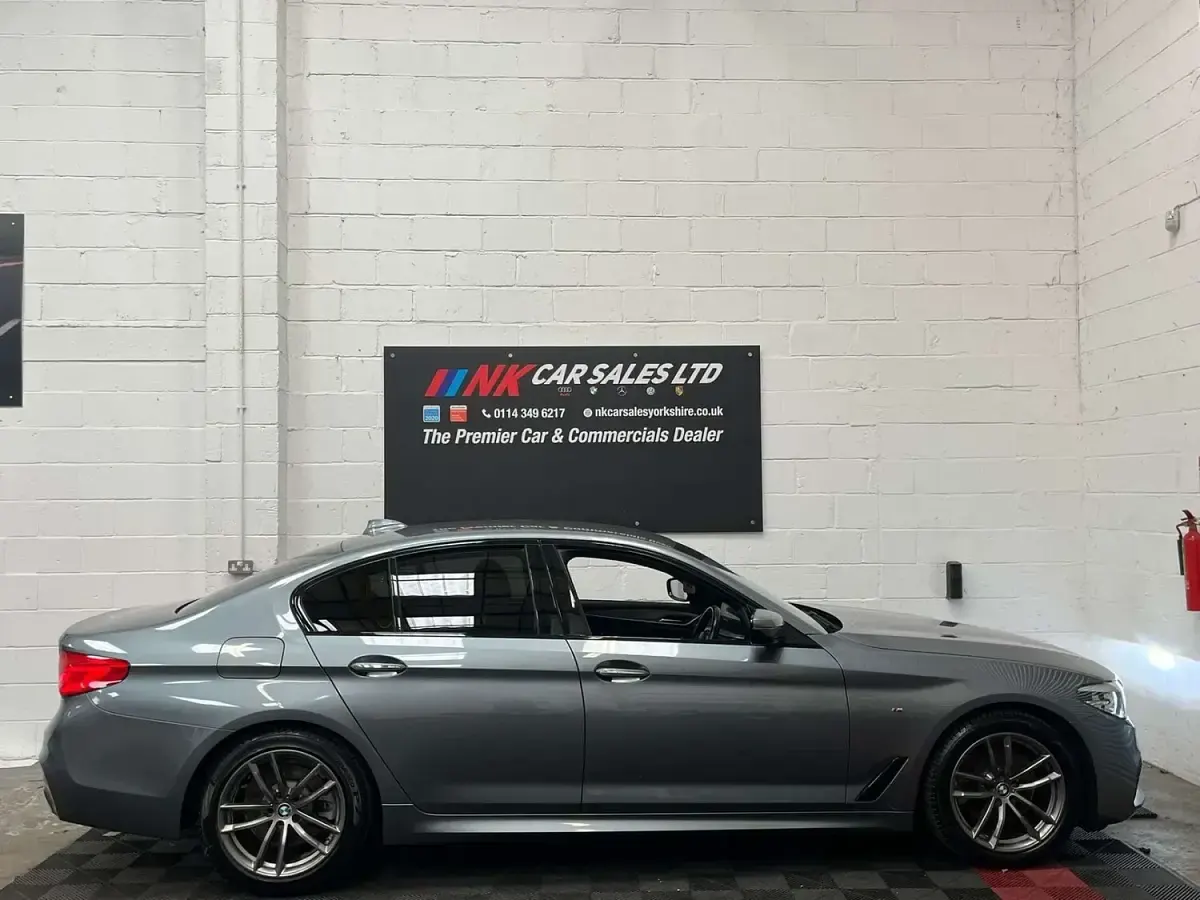 Begagnad BMW 520 M Sport 190 HK (139 kW) 2017 Blå Sedan