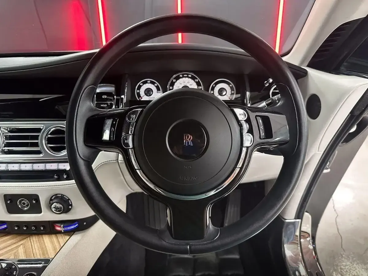 Usado Rolls Royce Wraith 632 HP (464 kW) 2014 Preto Coupé