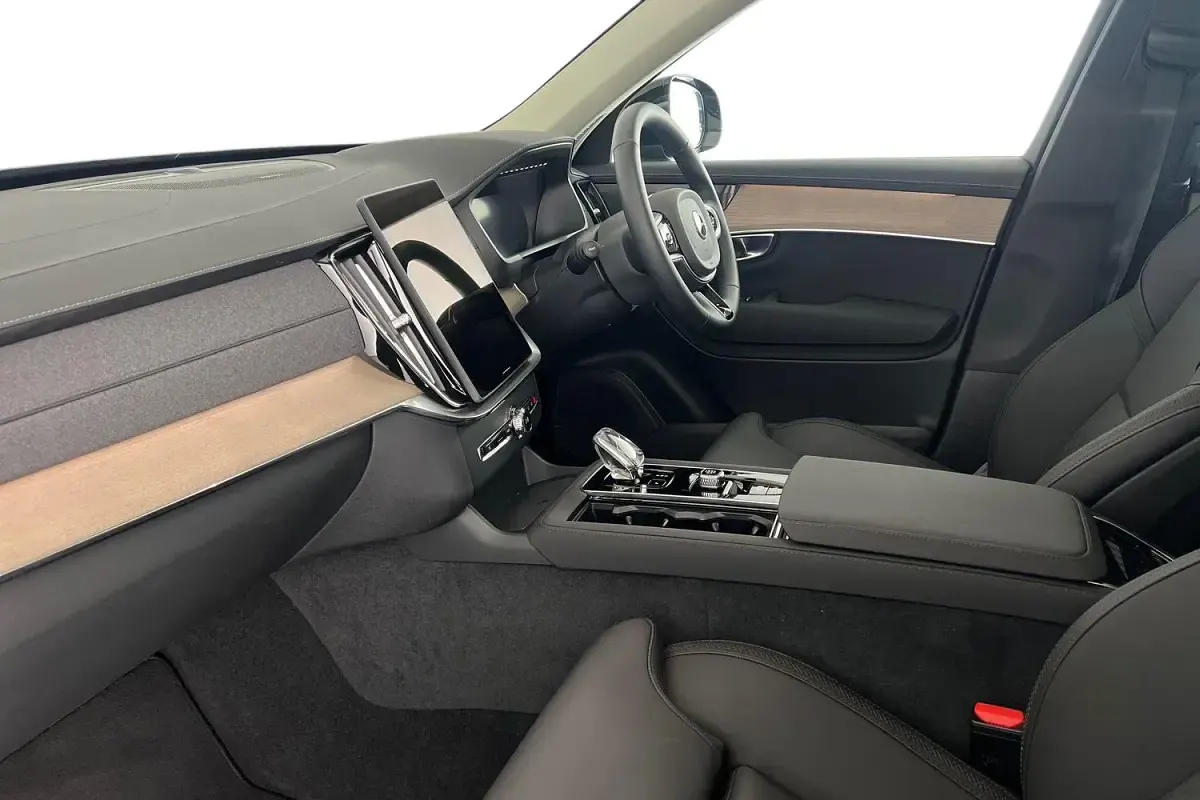 Used Volvo XC90 Plus 455 HP (334 kW) 2025 Denim blue SUV