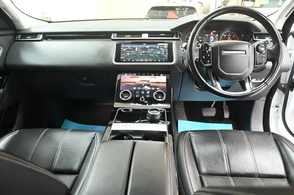 Used Land Rover Range Rover Velar S 177 HP (130 kW) 2018 White SUV
