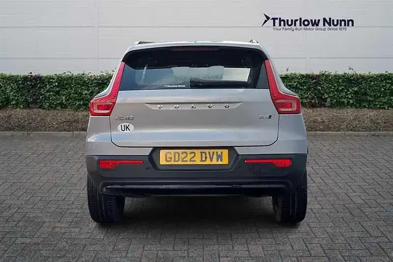 Used Volvo XC40 Plus 197 HP (144 kW) 2022 Silver SUV