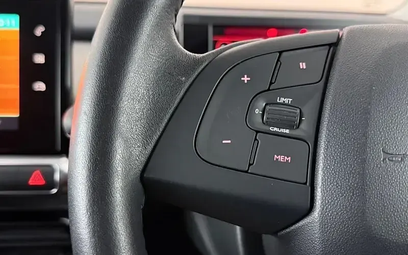 Used Citroën C4 Flair 110 HP (80 kW) 2019 Grey SUV