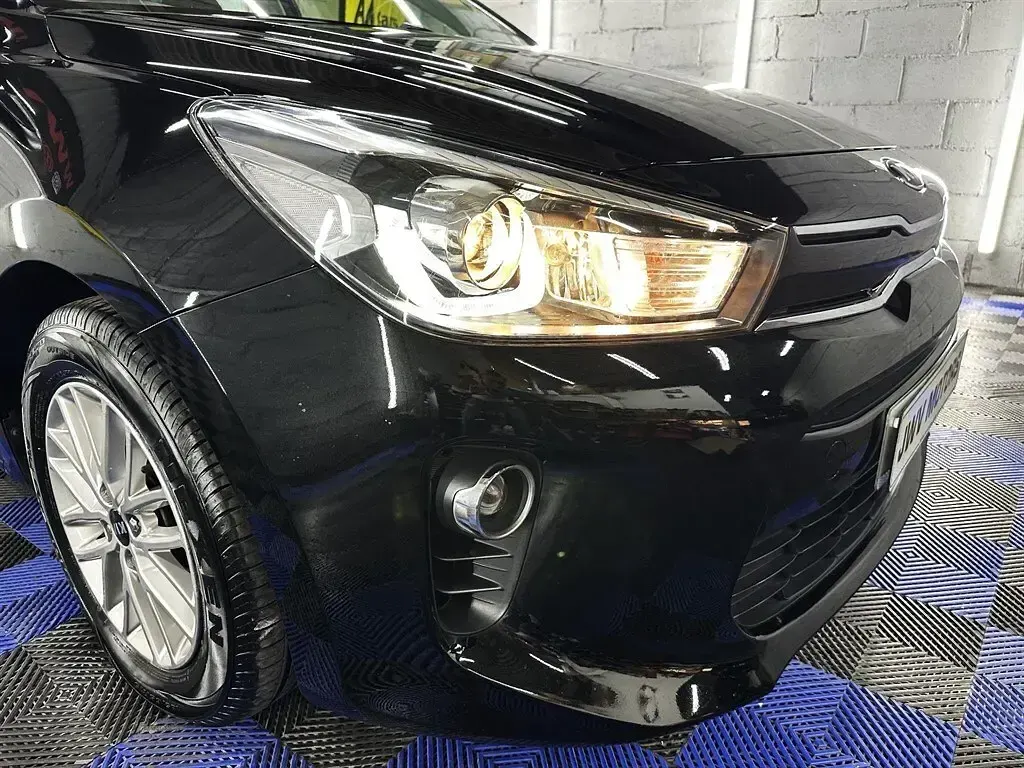 Used Kia Rio 2018 Black Hatchback